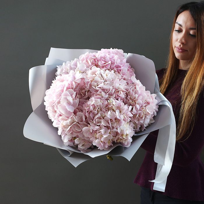 Нежно-розовые гортензии 9 шт. ― Amourflowers