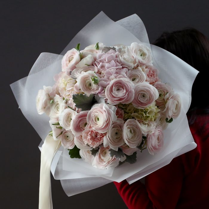 Букет ранункулюсов и гортензий. ― Amourflowers