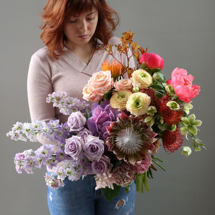 Необычный, запоминающийся букет с королевской протеей.  ― Amourflowers
