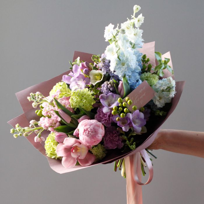 Букет "Предрассветные краски" ― Amourflowers